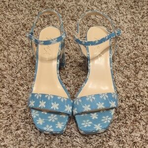Mari A women's blue daisy print ankle strap block heeled sandals